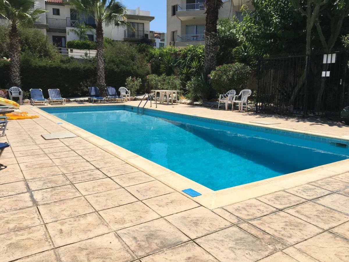 Ferienwohnung Diamond Complex Paphos Exterior foto